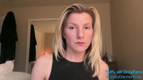 Zoeydanner online show from 6, 2, 2025