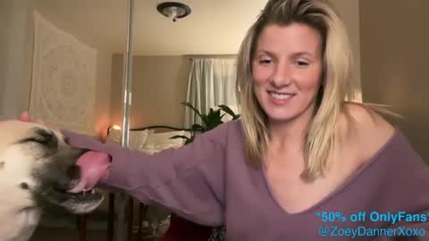 Zoeydanner online show from 6, 2, 2025