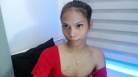 Snapshot of zoeygorgeous19 chatting on 7, 11, 2025 zoey online show from 7, 11, 2025