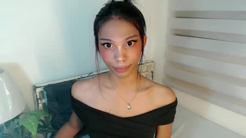 Snapshot of zoeygorgeous19 chatting on 20, 11, 2025 zoey online show from 20, 11, 2025