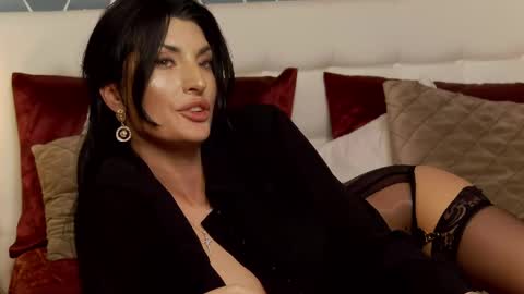 Snapshot of zoeylarkens chatting on 18, 2, 2025 Zoey online show from 18, 2, 2025