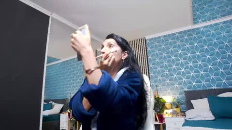 Snapshot of zoeylarkens chatting on 25, 11, 2025 Zoey online show from 25, 11, 2025