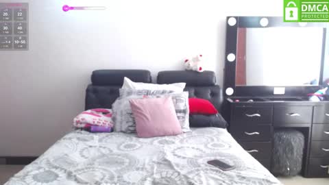 Snapshot of zohe_ chatting on 11, 12, 2024 zohe online show from 11, 12, 2024