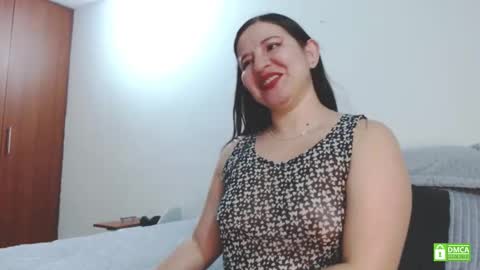 Snapshot of zohe_ chatting on 6, 10, 2025 zohe online show from 6, 10, 2025