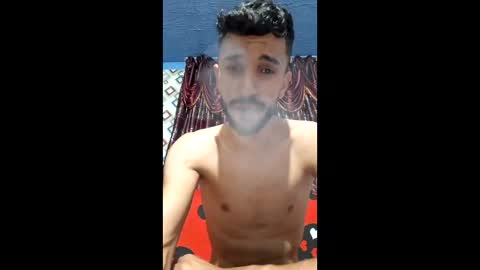 Snapshot of zoliv385 chatting on 21, 12, 2025 Sexy boy29 online show from 21, 12, 2025