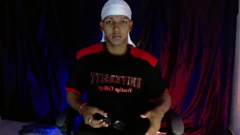 Snapshot of zoriel_derox chatting on 1, 6, 2026 Zoriel online show from 1, 6, 2026