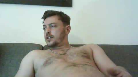 Snapshot of zoro2712 chatting on 4, 12, 2025 Roy online show from 4, 12, 2025