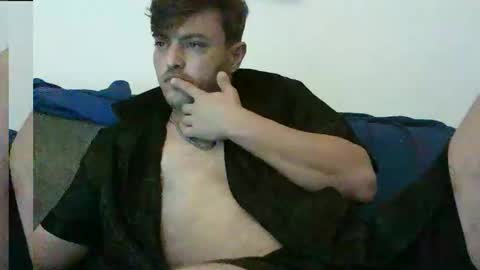 Snapshot of zoro2712 chatting on 19, 12, 2025 Roy online show from 19, 12, 2025