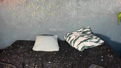 Snapshot of zorre_ chatting on 14, 10, 2025 Zoe And Frienda online show from 14, 10, 2025