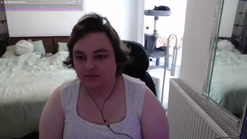 Zosia Blooms online show from 11, 6, 2026