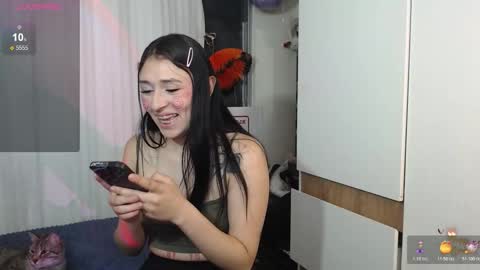 Snapshot of zowi_hottiee chatting on 31, 10, 2025 cintya kors online show from 31, 10, 2025
