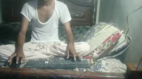 Snapshot of zoyakhan803 chatting on 20, 9, 2025 zoyakhan803 online show from 20, 9, 2025