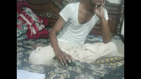 Snapshot of zoyakhan803 chatting on 14, 10, 2025 zoyakhan803 online show from 14, 10, 2025