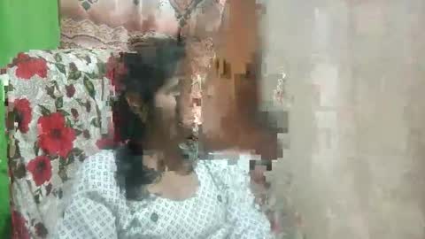 Snapshot of zoyakhan803 chatting on 28, 10, 2025 zoyakhan803 online show from 28, 10, 2025