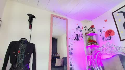 zully_green online show from 27, 3, 2026