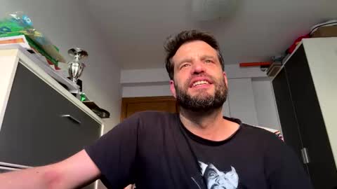 zurdineno online show from 31, 5, 2026