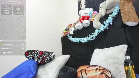 Im Zusan My schedule is from 1030pm to 430 am colombian time online show from 7, 7, 2026