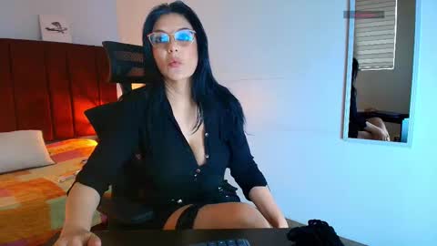 Zuzana21 online show from 8, 10, 2025