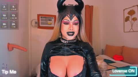 Snapshot of zyradom chatting on 4, 11, 2025 zyradom online show from 4, 11, 2025