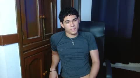 Snapshot of zyrosxk chatting on 22, 10, 2025 antonio felipe online show from 22, 10, 2025