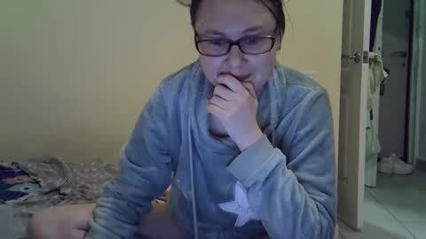 Snapshot of zyuhre chatting on 16, 12, 2025 Zyuhre online show from 16, 12, 2025