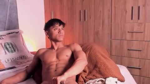 zyzz_1812 online show from 2, 11, 2025