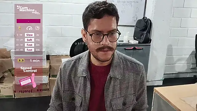 Snapshot of AndyHepburn chatting on 30, 10, 2025 AndyHepburn online show from 30, 10, 2025