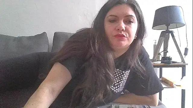 Snapshot of Squirtlady38 chatting on 31, 10, 2025 Squirtlady38 online show from 31, 10, 2025