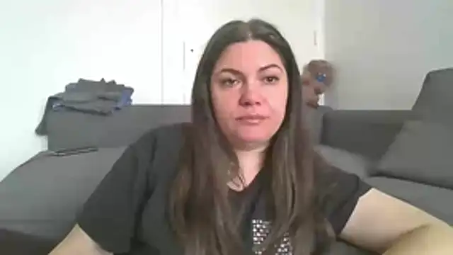 Snapshot of Squirtlady38 chatting on 18, 11, 2025 Squirtlady38 online show from 18, 11, 2025