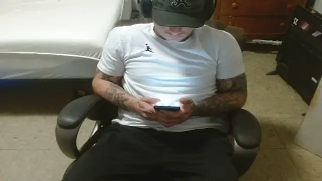 Snapshot of DADDY_KANE8--- chatting on 3, 7, 2026 DADDY KANE8--- online show from 3, 7, 2026