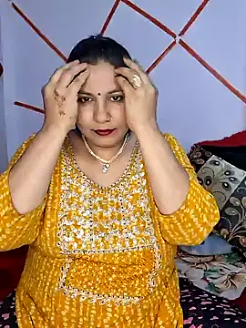 MOM-SUN-COUPLE online show from 10, 1, 2025