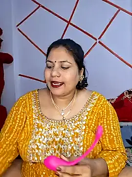 MOM-SUN-COUPLE online show from 10, 1, 2025