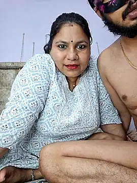 MOM-SUN-COUPLE online show from 14, 3, 2025