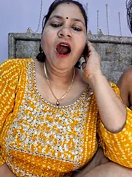 MOM-SUN-COUPLE online show from 16, 3, 2025