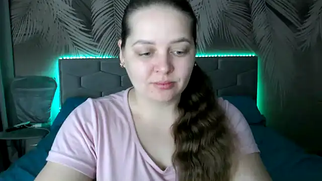 uliastar online show from 25, 1, 2025