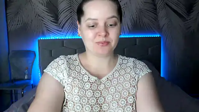 uliastar online show from 5, 2, 2025