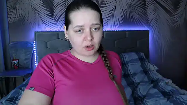 uliastar online show from 25, 2, 2025