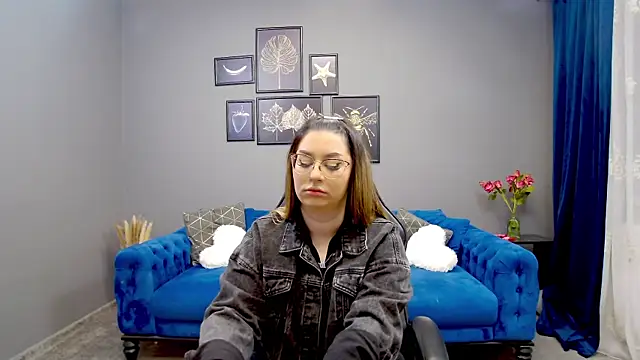 Katewalker  online show from 27, 2, 2025