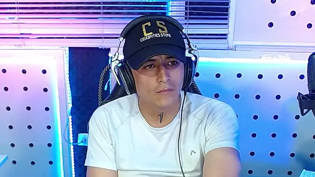 Snapshot of Darko0717 chatting on 24, 10, 2025 Darko0717 online show from 24, 10, 2025