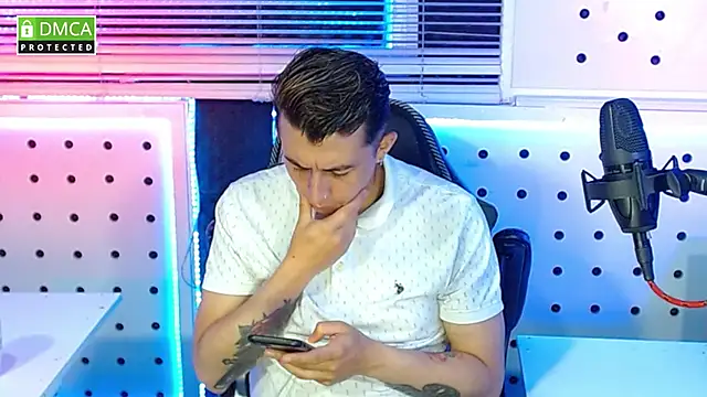 Snapshot of Darko0717 chatting on 25, 10, 2025 Darko0717 online show from 25, 10, 2025