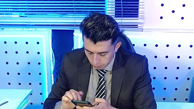 Snapshot of Darko0717 chatting on 18, 11, 2025 Darko0717 online show from 18, 11, 2025