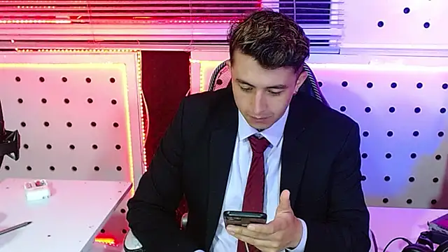 Snapshot of Darko0717 chatting on 19, 11, 2025 Darko0717 online show from 19, 11, 2025