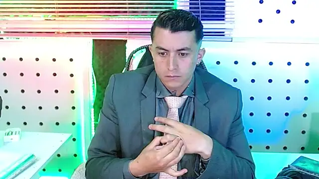 Snapshot of Darko0717 chatting on 20, 11, 2025 Darko0717 online show from 20, 11, 2025