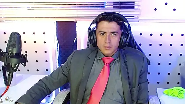 Snapshot of Darko0717 chatting on 23, 11, 2025 Darko0717 online show from 23, 11, 2025