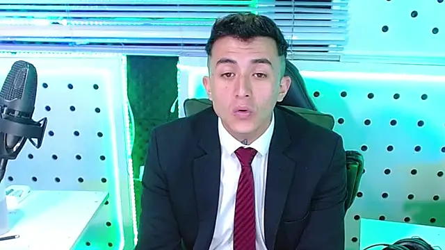 Snapshot of Darko0717 chatting on 18, 12, 2025 Darko0717 online show from 18, 12, 2025