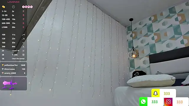 Snapshot of LIA_ROUX1 chatting on 12, 2, 2025 LIA ROUX1 online show from 12, 2, 2025