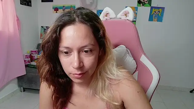 MommyMiaWs online show from 3, 2, 2026