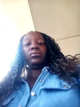 Snapshot of sluttylaura21 chatting on 19, 9, 2025 sluttylaura21 online show from 19, 9, 2025