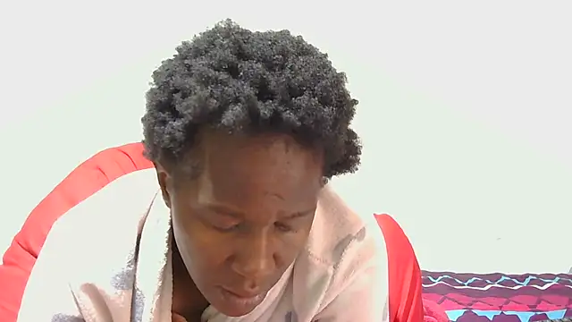 Snapshot of sluttylaura21 chatting on 30, 9, 2025 sluttylaura21 online show from 30, 9, 2025