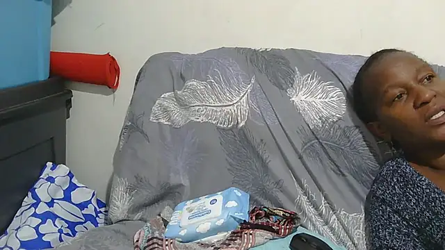 Snapshot of sluttylaura21 chatting on 3, 12, 2025 sluttylaura21 online show from 3, 12, 2025